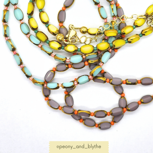 Chiselled glass necklace