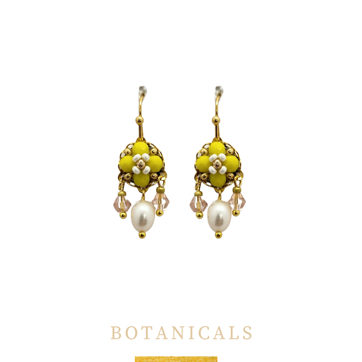 Fleurette chandelier with pearl